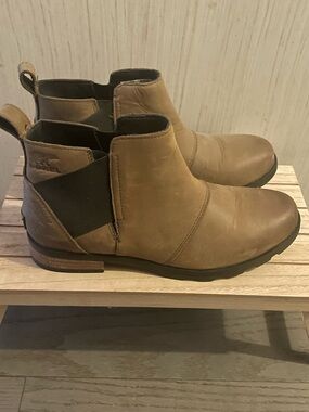 Sorel Women's Brown Leather Chelsea Booties
